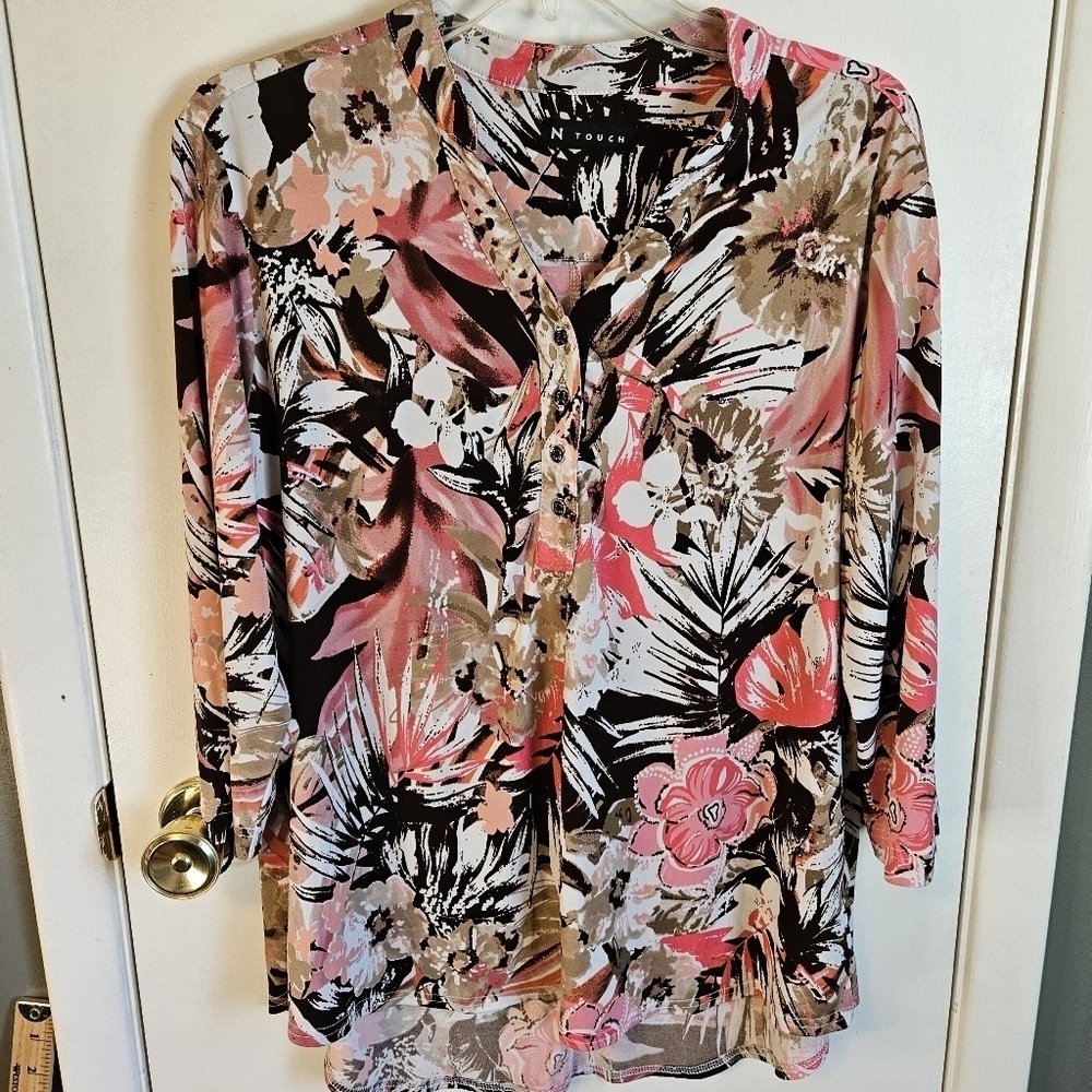 N Touch Size 1X 3/4 Length Tropical Blouse GUC - Picture 1 of 9